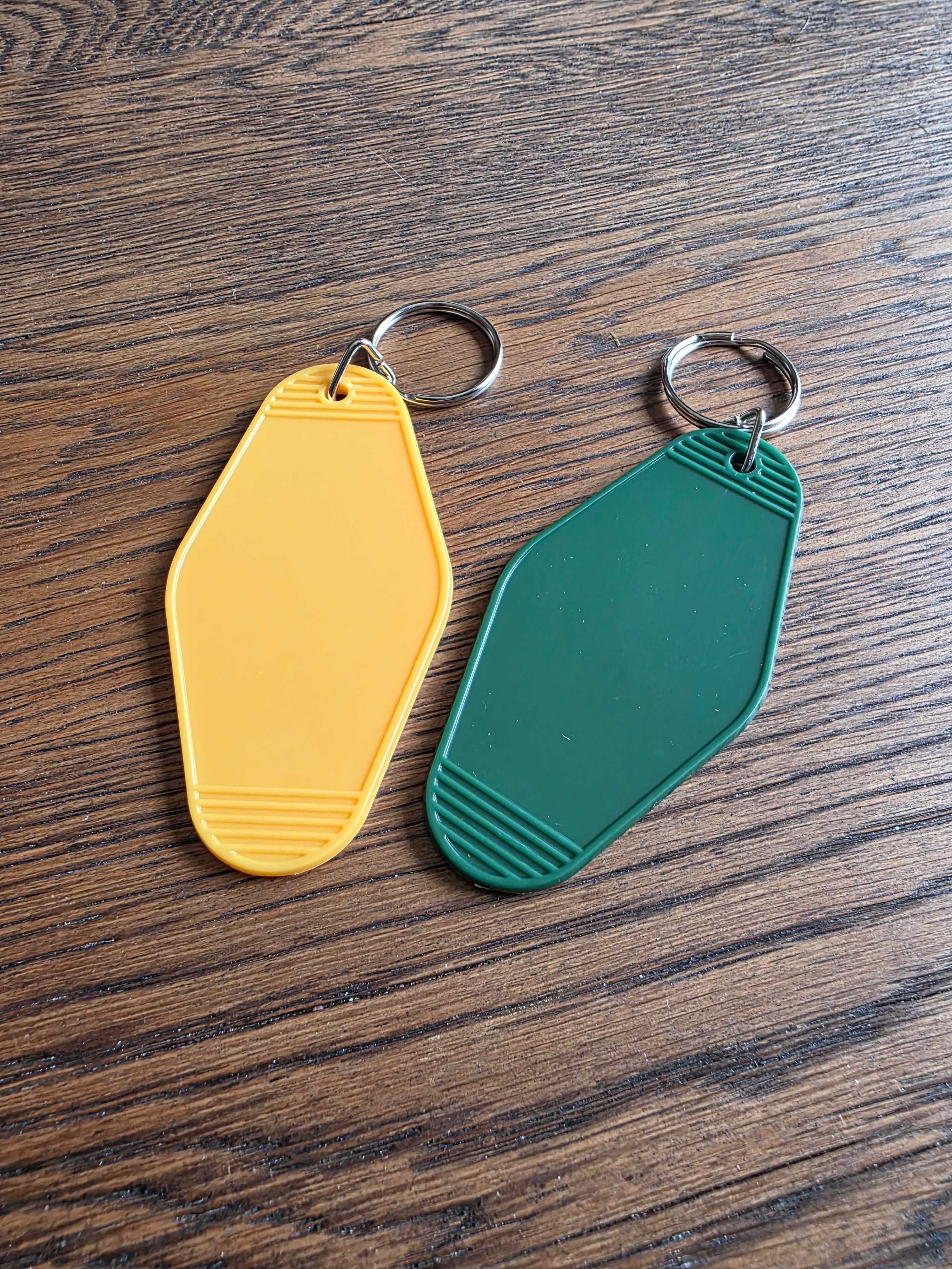 Retro Motel Keyring - Customisable